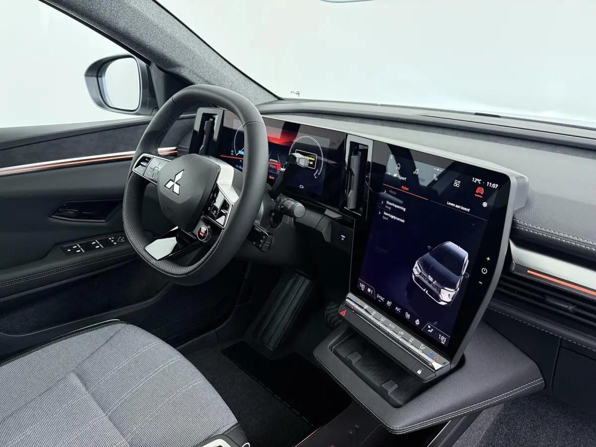 Intense 87 kWh €5.000 Korting | Google Build-in | Elektrische Achterklep | Dakrails | Warmtepomp + Batterij Verwarming | Adaptieve Cruise Control | Keyless Entry  | Privacy Glass | Verwarm