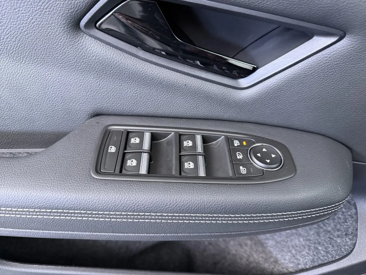 Intense 87 kWh €5.000 Korting | Google Build-in | Elektrische Achterklep | Dakrails | Warmtepomp + Batterij Verwarming | Adaptieve Cruise Control | Keyless Entry  | Privacy Glass | Verwarm