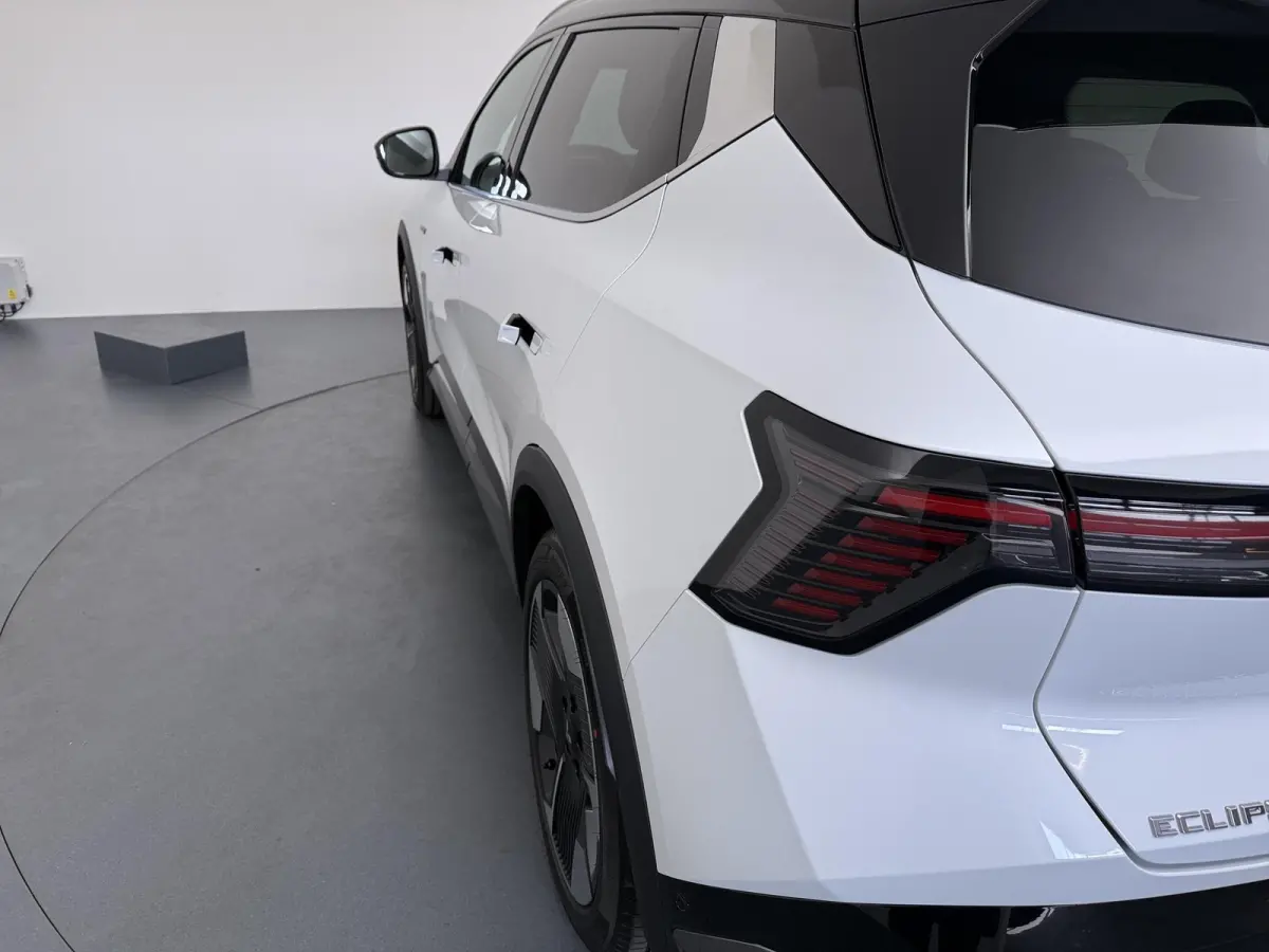 Intense 87 kWh €5.000 Korting | Google Build-in | Elektrische Achterklep | Dakrails | Warmtepomp + Batterij Verwarming | Adaptieve Cruise Control | Keyless Entry  | Privacy Glass | Verwarm
