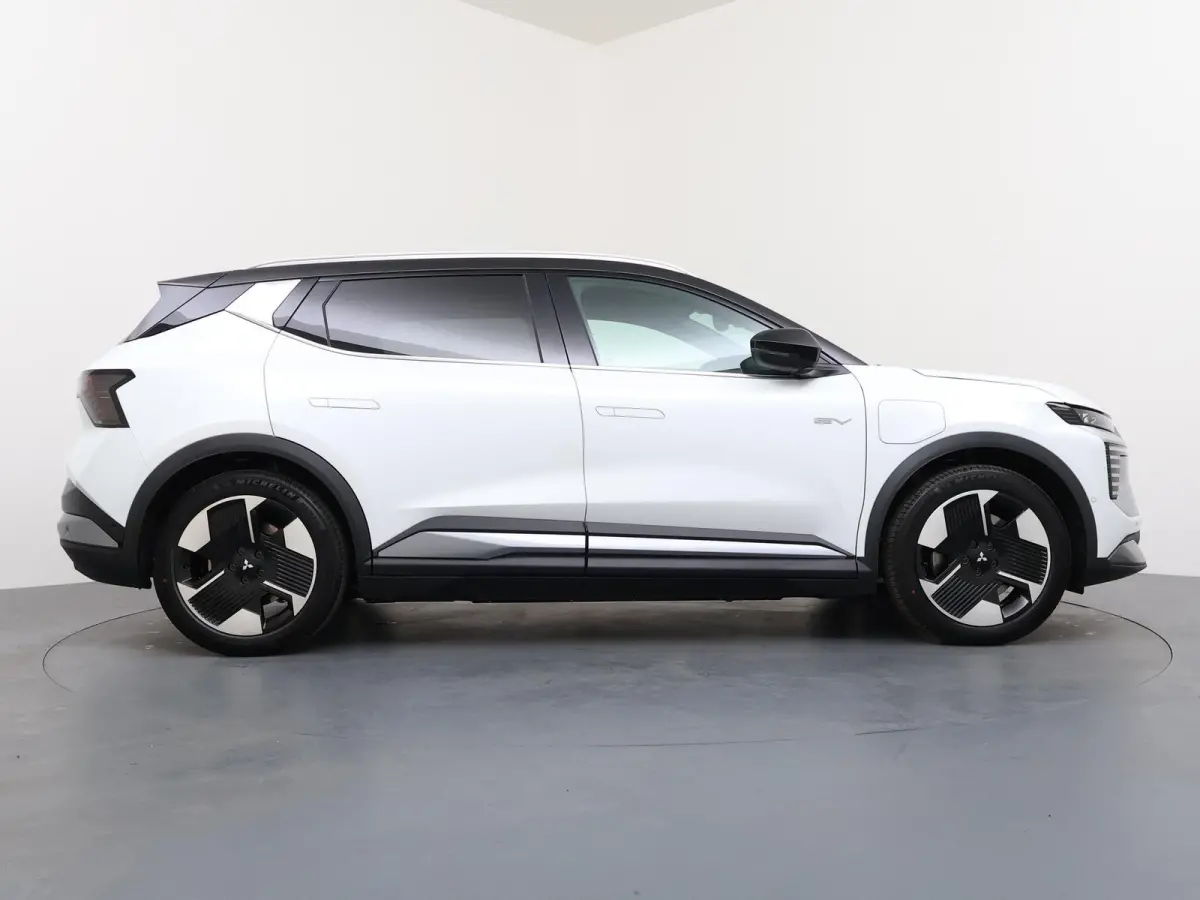 Intense 87 kWh €5.000 Korting | Google Build-in | Elektrische Achterklep | Dakrails | Warmtepomp + Batterij Verwarming | Adaptieve Cruise Control | Keyless Entry  | Privacy Glass | Verwarm