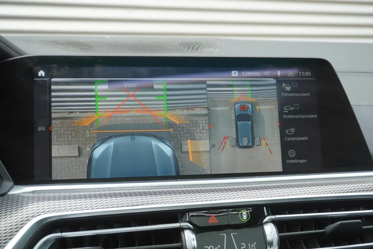 xDrive40i M Sportpakket | Integral Active Steering | Glazen panoramadak | HIFI System Harman Kardon | BMW Head-Up Display | BMW Laserlight