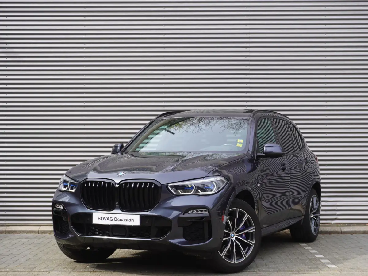xDrive40i M Sportpakket | Integral Active Steering | Glazen panoramadak | HIFI System Harman Kardon | BMW Head-Up Display | BMW Laserlight