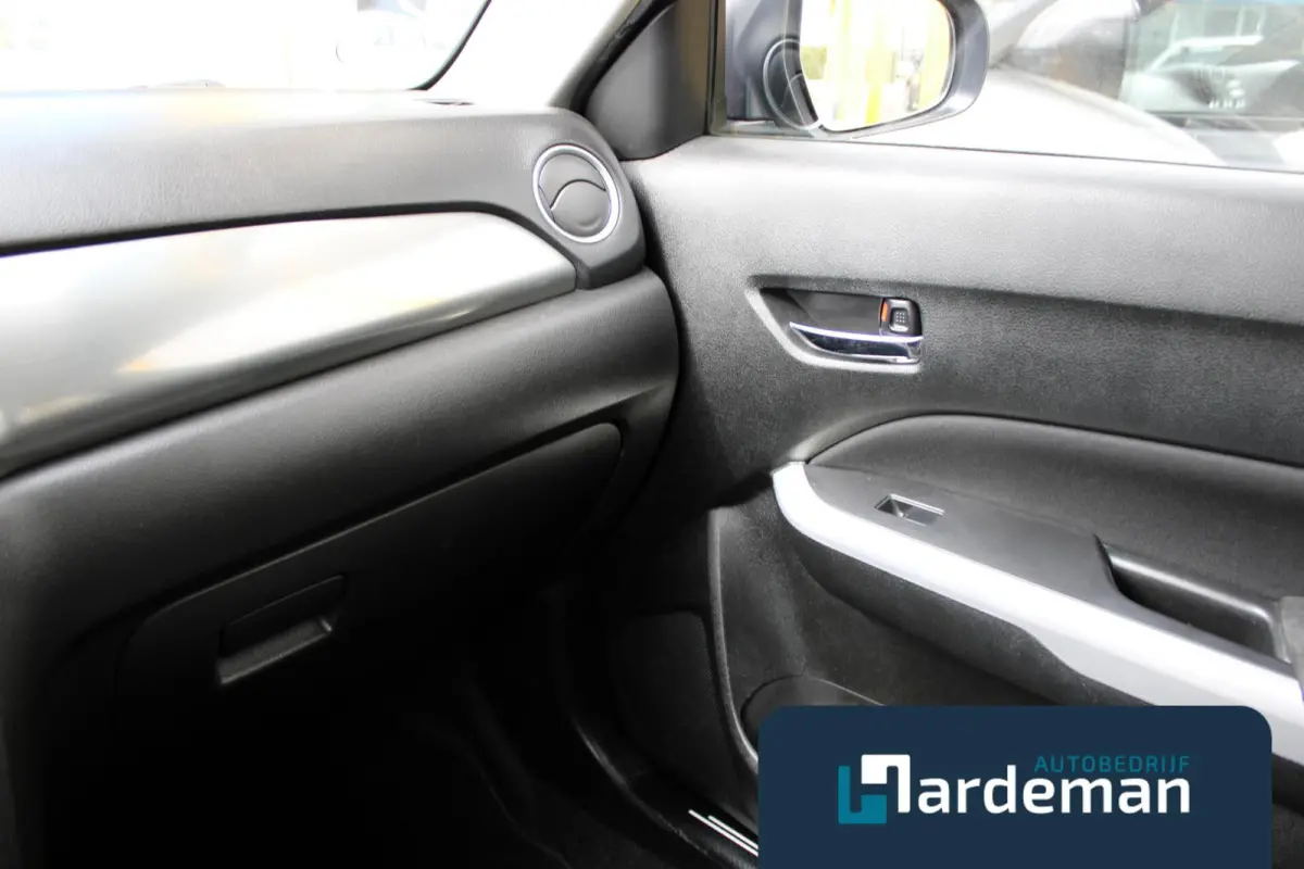 1.6 Exclusive Navi Carplay Cruise