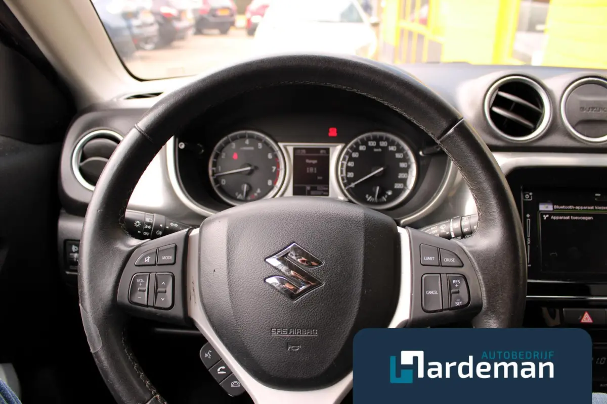 1.6 Exclusive Navi Carplay Cruise
