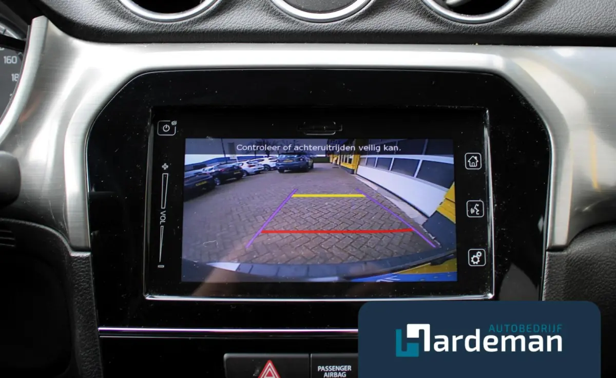 1.6 Exclusive Navi Carplay Cruise