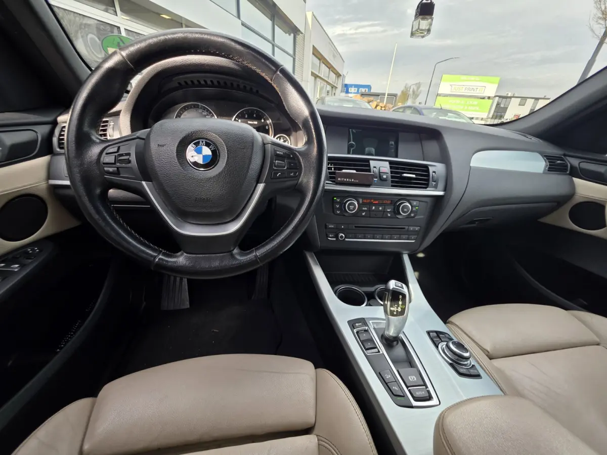 XDrive28i High Executive – PANO – 245PK – Automaat –