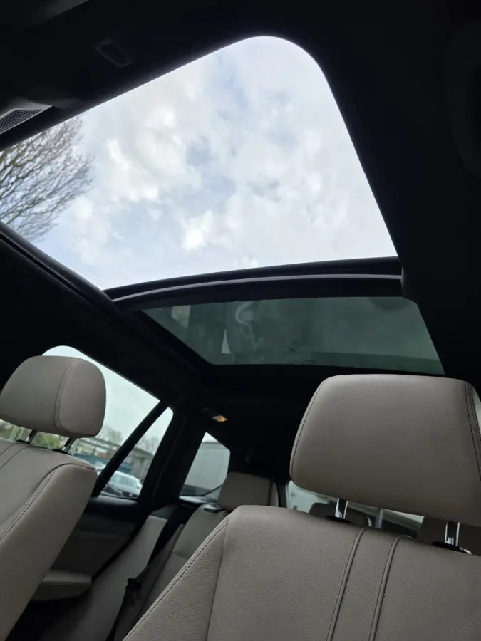 XDrive28i High Executive – PANO – 245PK – Automaat –