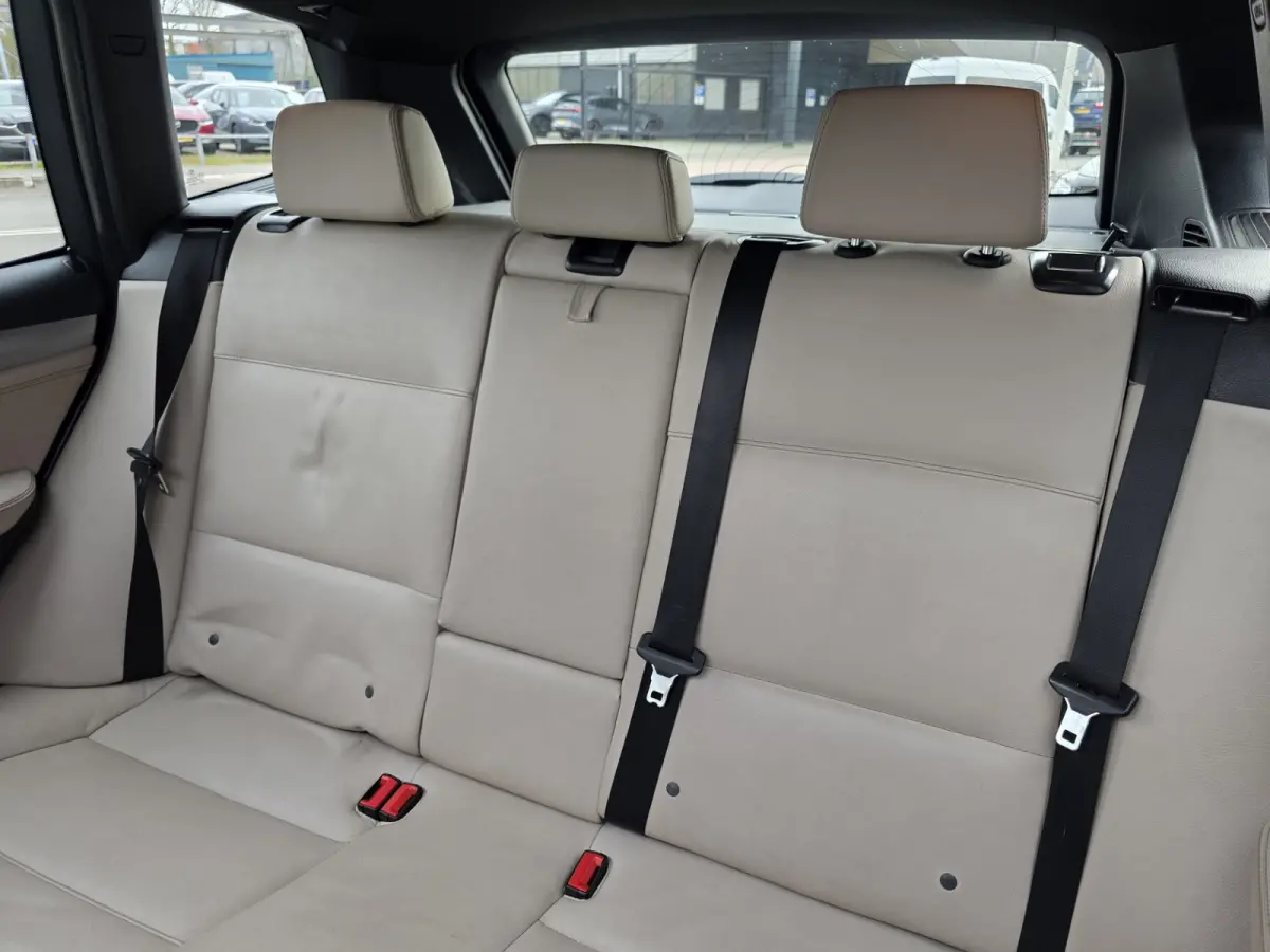 XDrive28i High Executive – PANO – 245PK – Automaat –