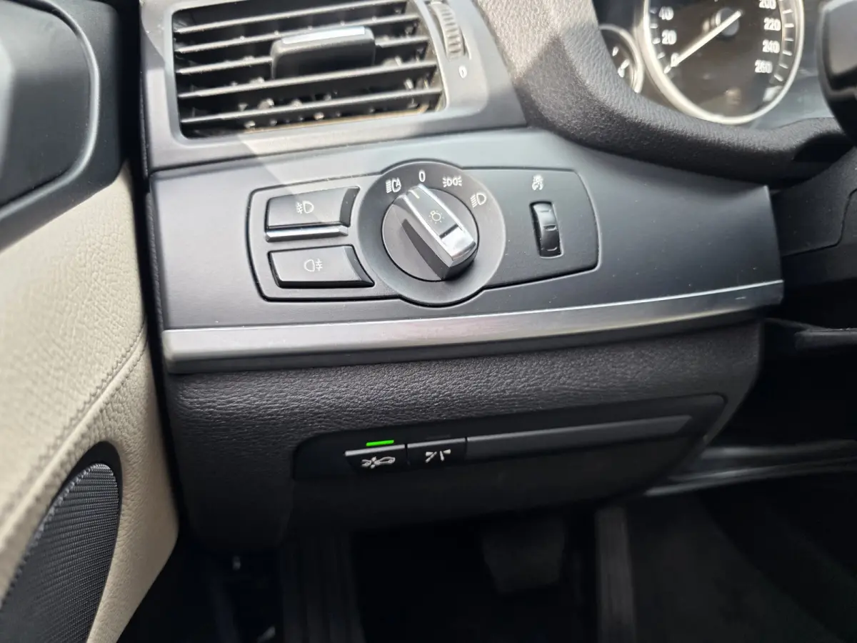 XDrive28i High Executive – PANO – 245PK – Automaat –