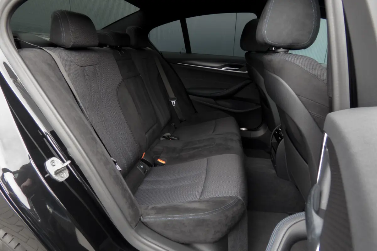 530e Business Edition Plus M-PERFORMANCE | M-PAKKET | PANO | ACC | CAMERA | ELEKTRISCH VERSTELBARE VOORSTOELEN