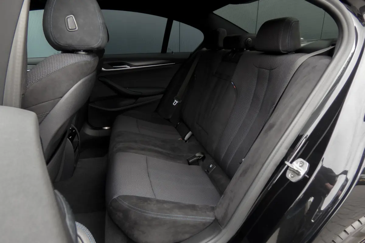 530e Business Edition Plus M-PERFORMANCE | M-PAKKET | PANO | ACC | CAMERA | ELEKTRISCH VERSTELBARE VOORSTOELEN