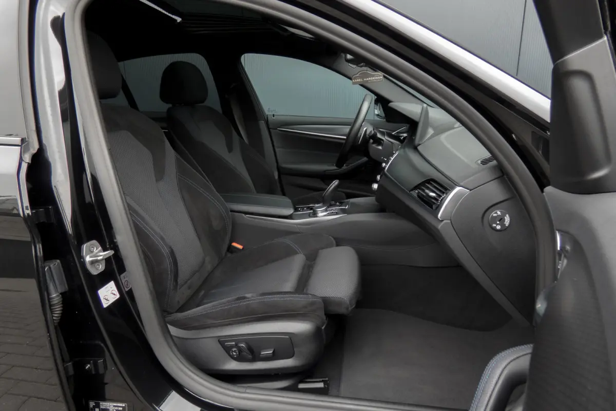 530e Business Edition Plus M-PERFORMANCE | M-PAKKET | PANO | ACC | CAMERA | ELEKTRISCH VERSTELBARE VOORSTOELEN