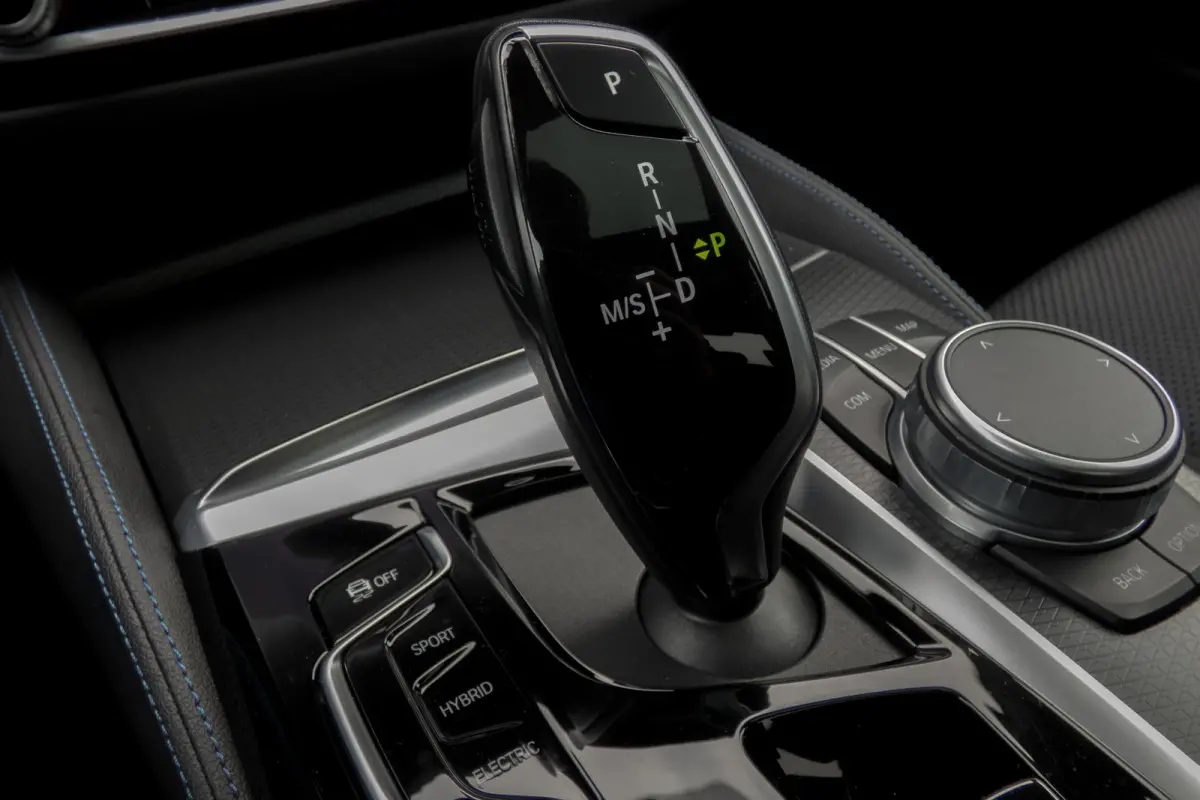 530e Business Edition Plus M-PERFORMANCE | M-PAKKET | PANO | ACC | CAMERA | ELEKTRISCH VERSTELBARE VOORSTOELEN