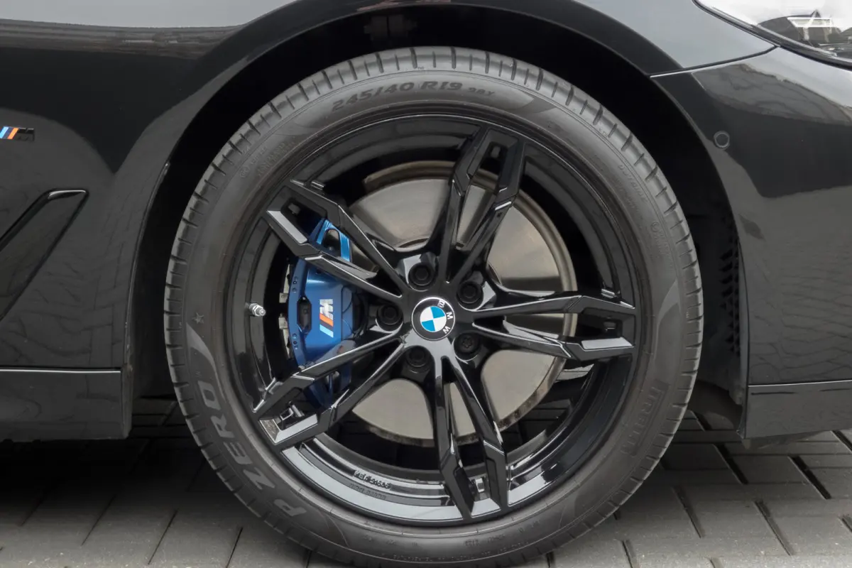 530e Business Edition Plus M-PERFORMANCE | M-PAKKET | PANO | ACC | CAMERA | ELEKTRISCH VERSTELBARE VOORSTOELEN
