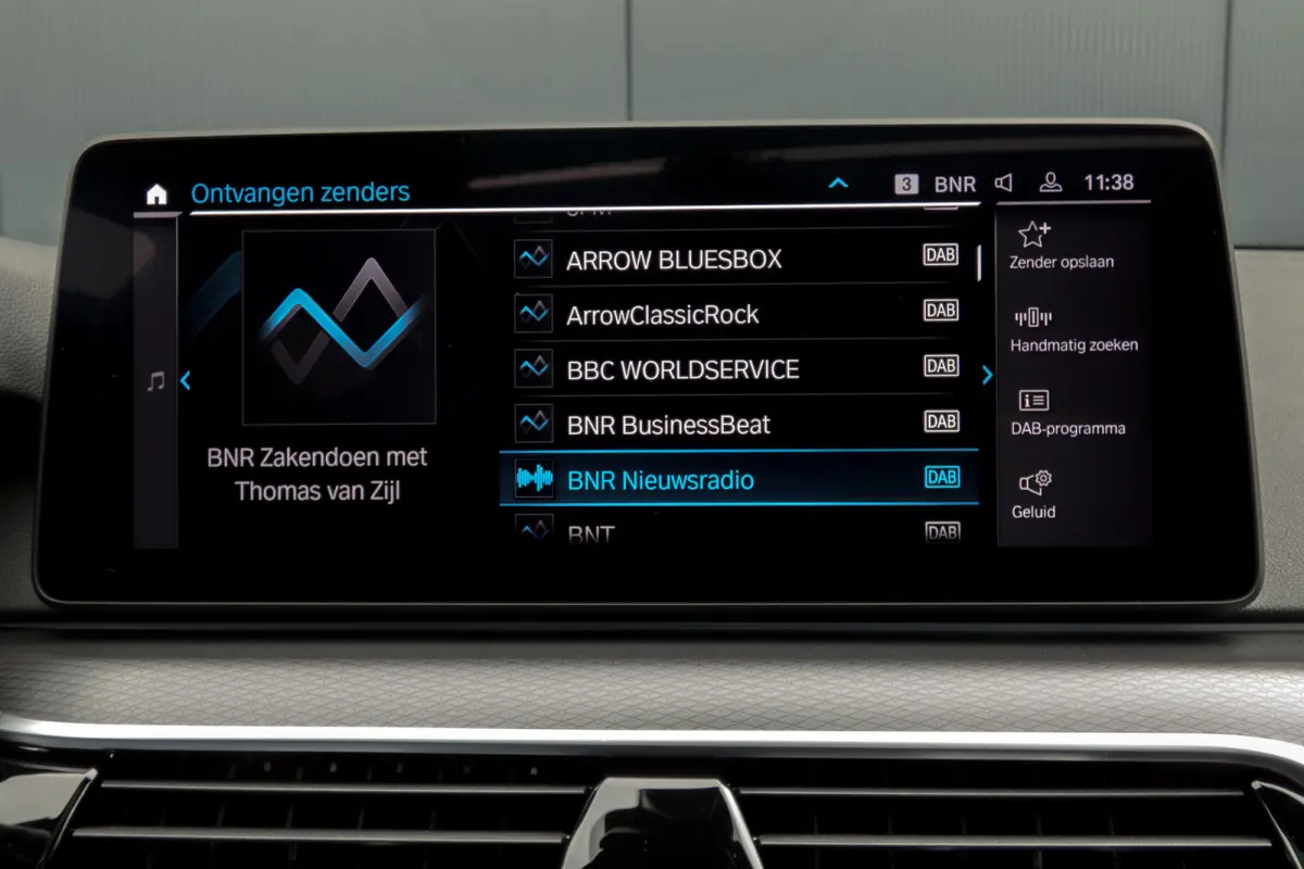 530e Business Edition Plus M-PERFORMANCE | M-PAKKET | PANO | ACC | CAMERA | ELEKTRISCH VERSTELBARE VOORSTOELEN