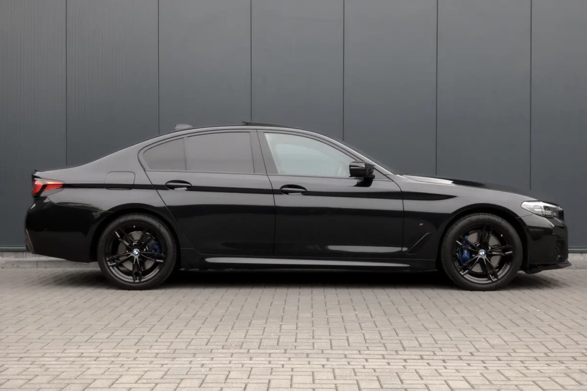 530e Business Edition Plus M-PERFORMANCE | M-PAKKET | PANO | ACC | CAMERA | ELEKTRISCH VERSTELBARE VOORSTOELEN