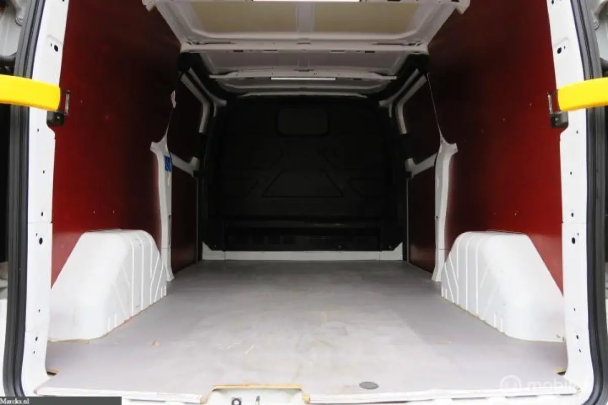 2.0 TDCI 130pk L2H1 3 persoons EURO 6