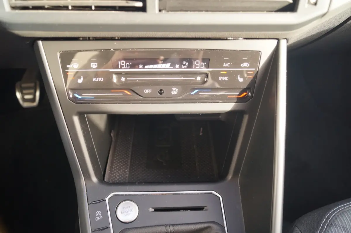 1.0 TSI 110pk 2x R-Line Business -NAVI-ECC-CAM-DIGI-