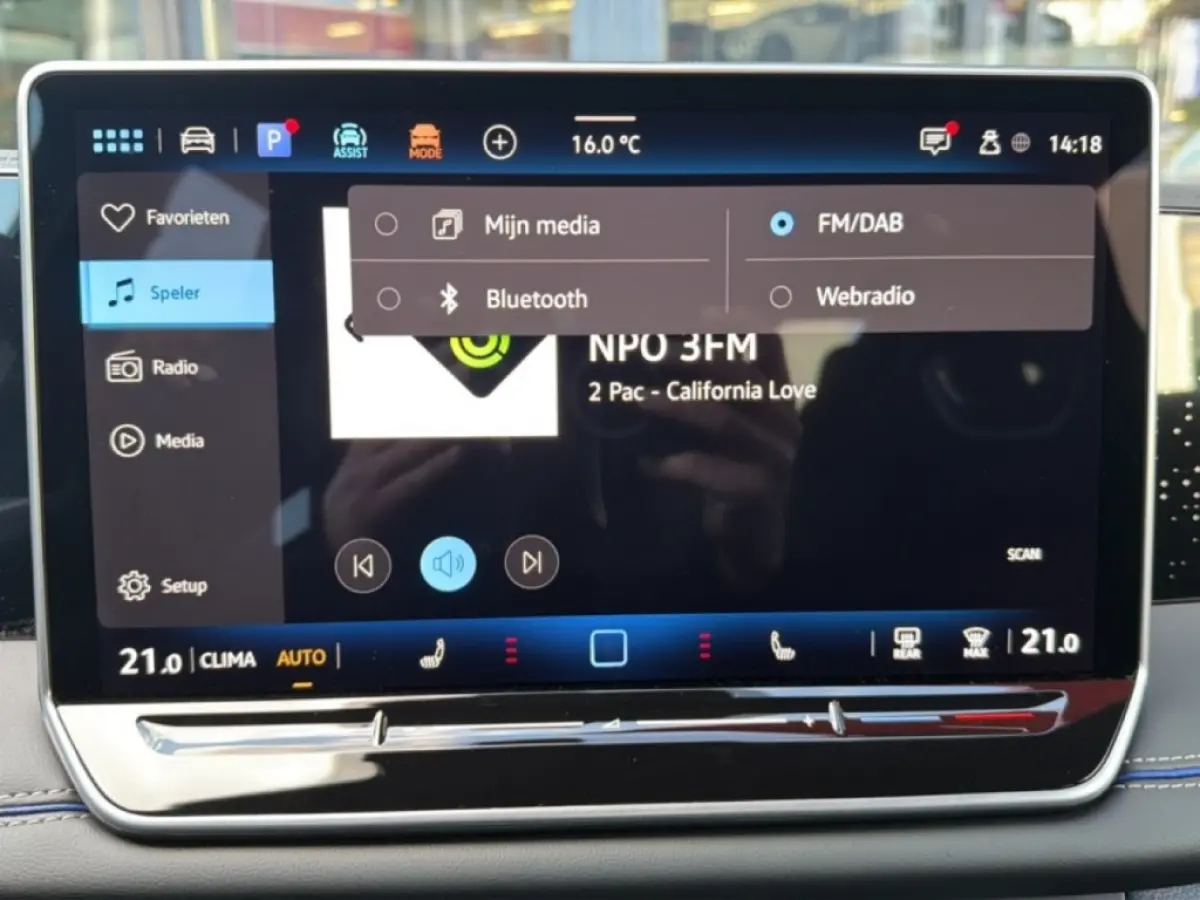 1.5 eTSI R-LINE PANO-DAK/TREKHAAK/CAMERA/HUD/E-KLEP