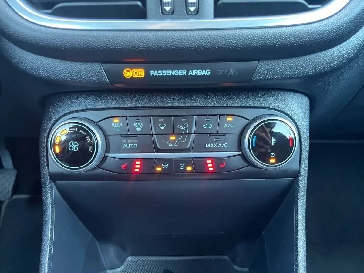 1.0 EcoBoost Titanium/NL.Auto/Carplay/Stoelverwarming/Climatronic/1Ste Eigenaar/Dealer Onderhouden