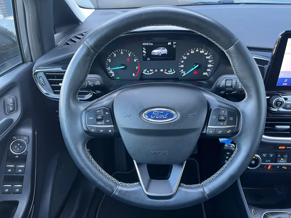 1.0 EcoBoost Titanium/NL.Auto/Carplay/Stoelverwarming/Climatronic/1Ste Eigenaar/Dealer Onderhouden