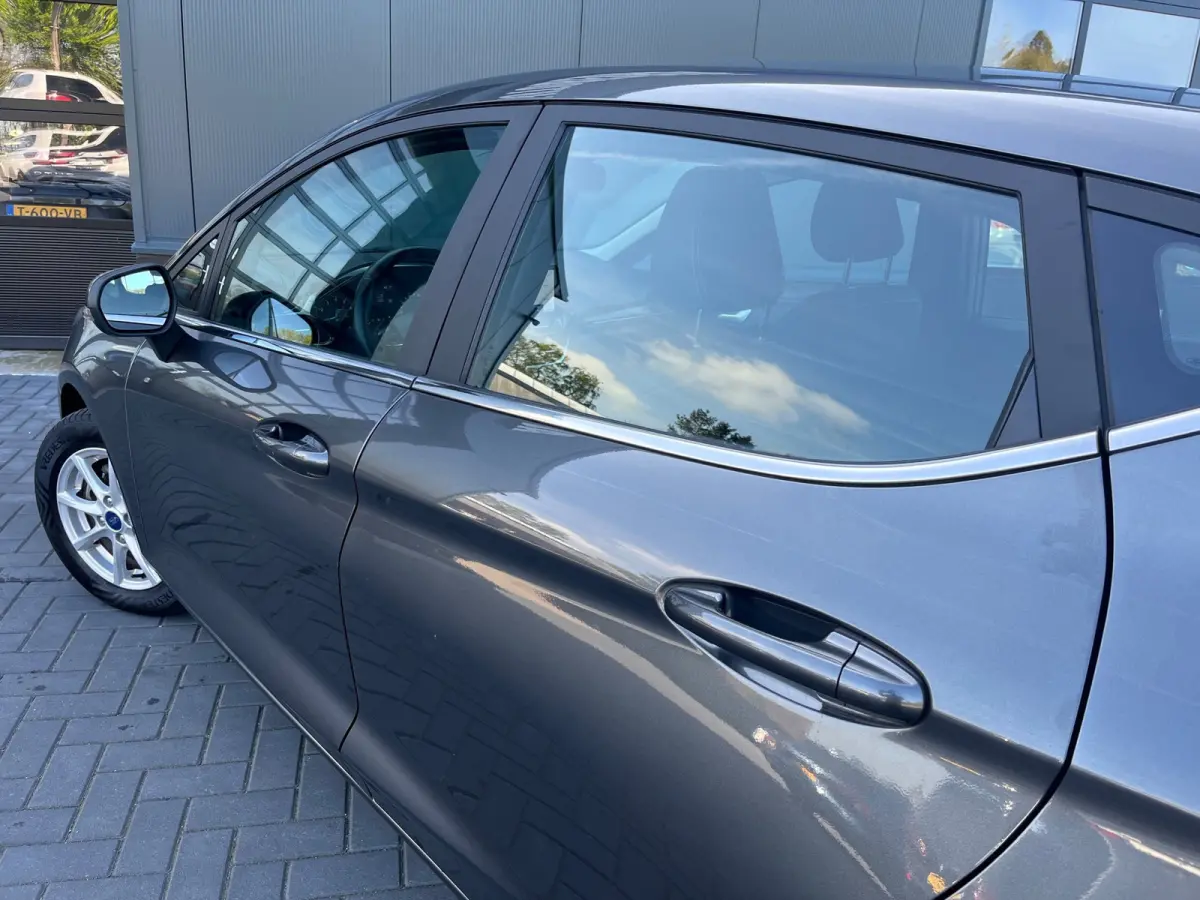 1.0 EcoBoost Titanium/NL.Auto/Carplay/Stoelverwarming/Climatronic/1Ste Eigenaar/Dealer Onderhouden
