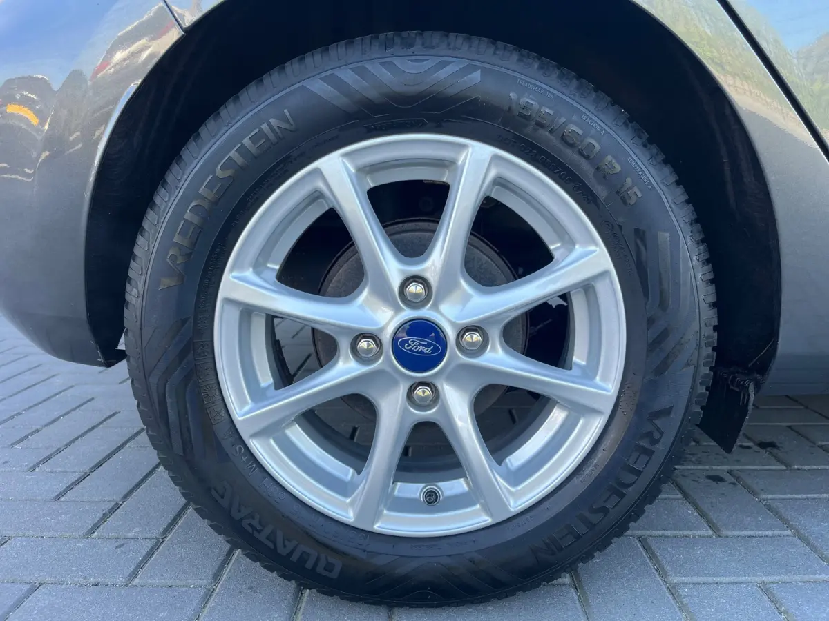 1.0 EcoBoost Titanium/NL.Auto/Carplay/Stoelverwarming/Climatronic/1Ste Eigenaar/Dealer Onderhouden