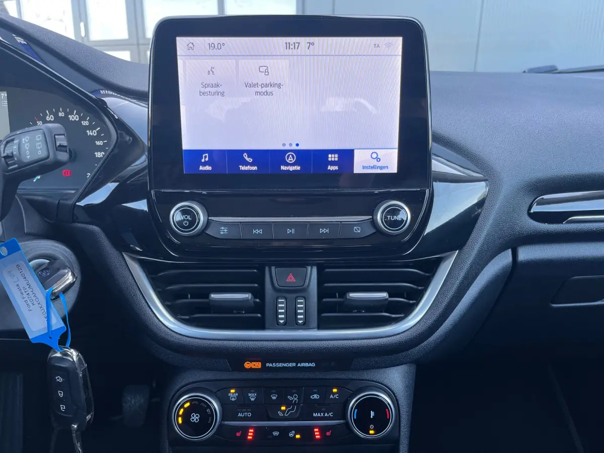 1.0 EcoBoost Titanium/NL.Auto/Carplay/Stoelverwarming/Climatronic/1Ste Eigenaar/Dealer Onderhouden