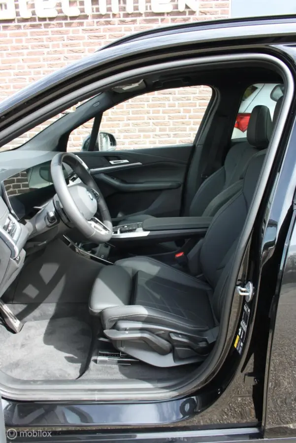 360cam, M sport onderstel, panoramadak 225e xDrive