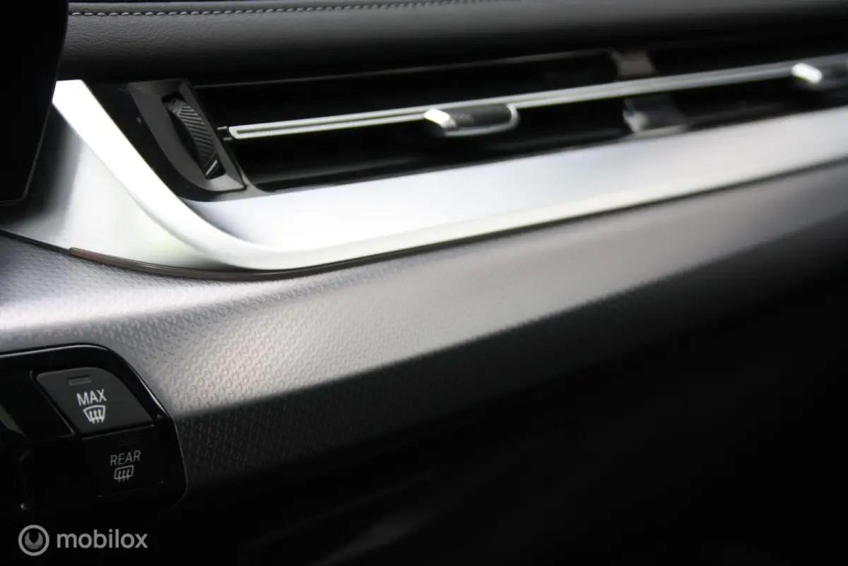 360cam, M sport onderstel, panoramadak 225e xDrive