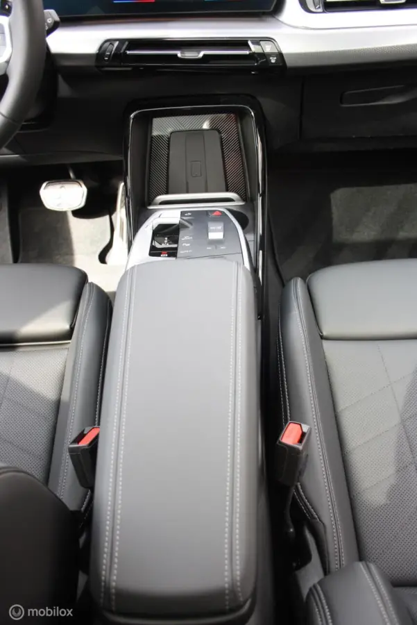 360cam, M sport onderstel, panoramadak 225e xDrive