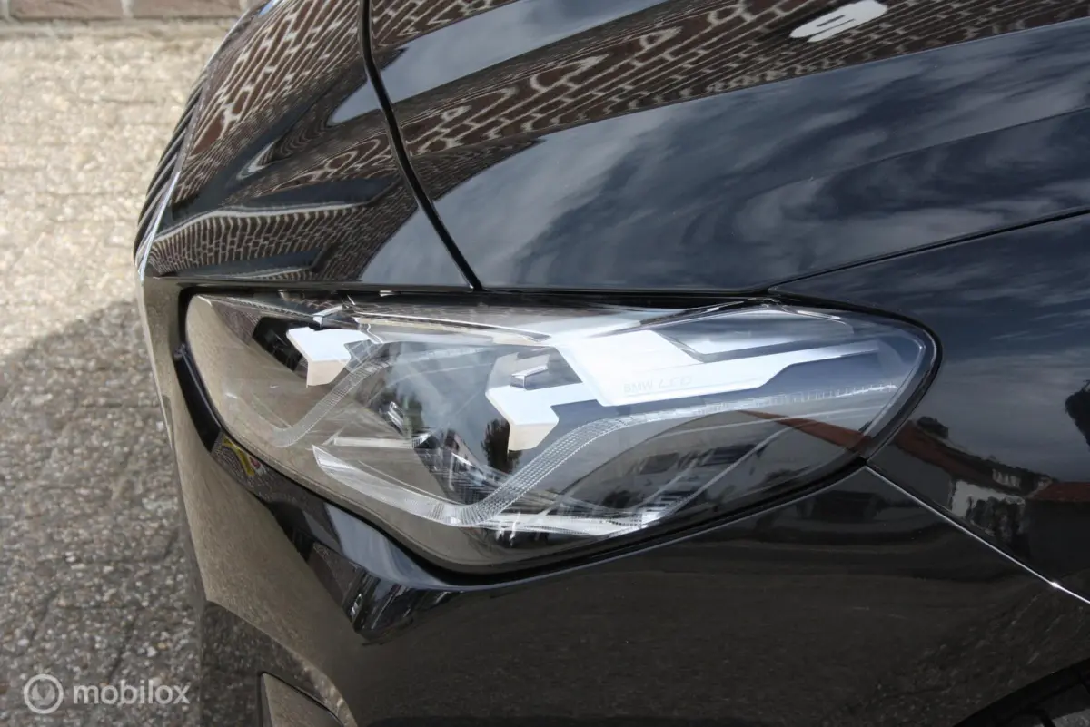 360cam, M sport onderstel, panoramadak 225e xDrive