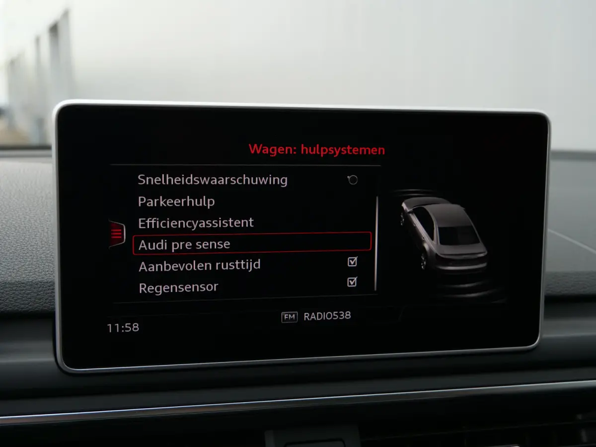 40 TFSI Sport S line 191 Pk Automaat Navigatie / PDC / Stoelverwaming / 18 inch
