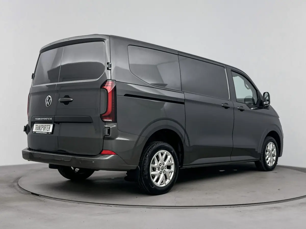 2.0 TDI L1H1 28 Bulli | Nieuwe Transporter | BPM VRIJ | Apple / Andriod Carplay | Automaat | Achter deuren zonder ruit |