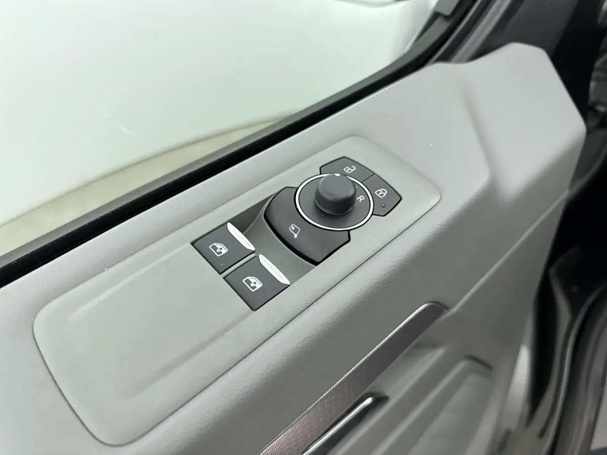 2.0 TDI L1H1 28 Bulli | Nieuwe Transporter | BPM VRIJ | Apple / Andriod Carplay | Automaat | Achter deuren zonder ruit |