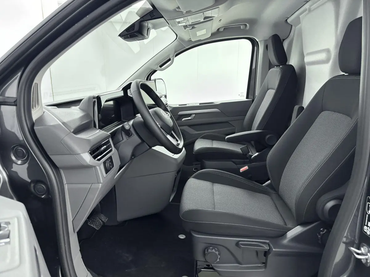 2.0 TDI L1H1 28 Bulli | Nieuwe Transporter | BPM VRIJ | Apple / Andriod Carplay | Automaat | Achter deuren zonder ruit |