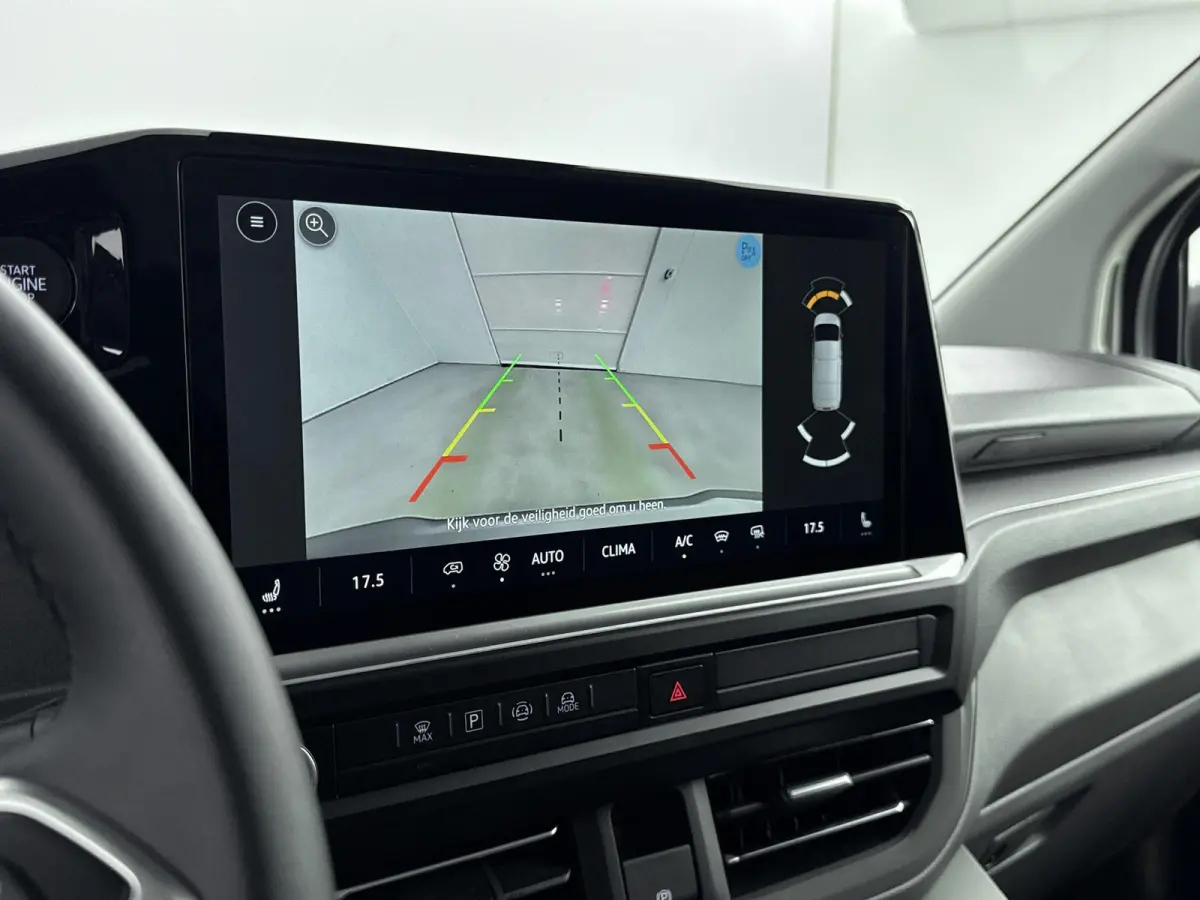 2.0 TDI L1H1 28 Bulli | Nieuwe Transporter | BPM VRIJ | Apple / Andriod Carplay | Automaat | Achter deuren zonder ruit |