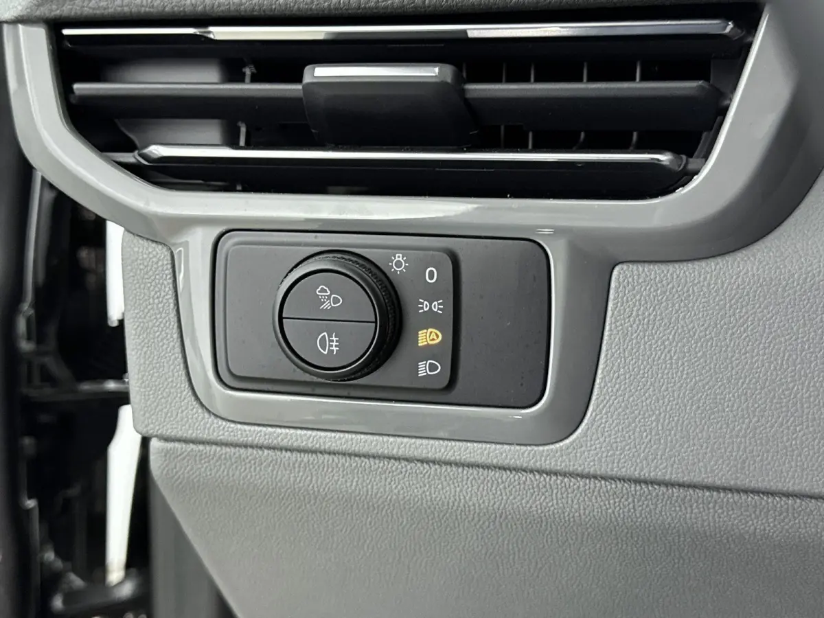 2.0 TDI L1H1 28 Bulli | Nieuwe Transporter | BPM VRIJ | Apple / Andriod Carplay | Automaat | Achter deuren zonder ruit |