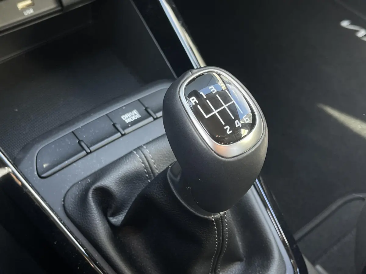 1.0 T-GDi MHEV DynamicLine | Virtual | Camera | LED | Climate Control | Cruise Control | Lane Assist | Ex-Demo |