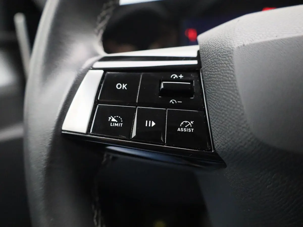 1.2 Level 2 | NAVIGATIE | CLIMATE CONTROL | PARKEERSENSOREN VOOR EN ACHTER | TREKHAAK |