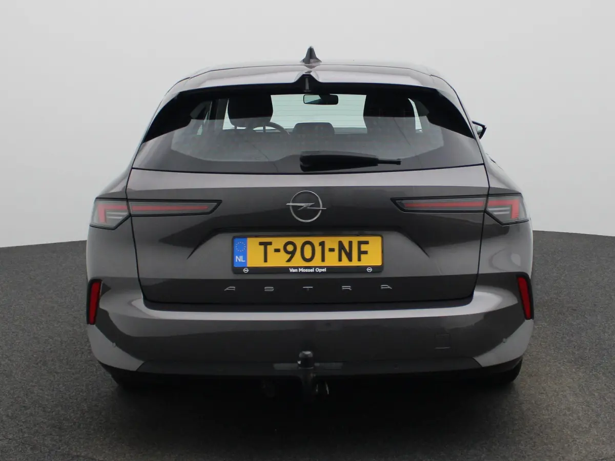 1.2 Level 2 | NAVIGATIE | CLIMATE CONTROL | PARKEERSENSOREN VOOR EN ACHTER | TREKHAAK |
