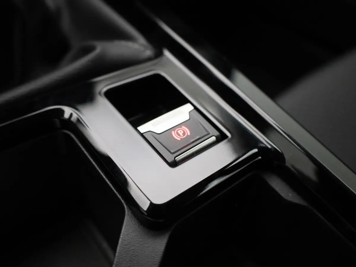 1.2 Level 2 | NAVIGATIE | CLIMATE CONTROL | PARKEERSENSOREN VOOR EN ACHTER | TREKHAAK |