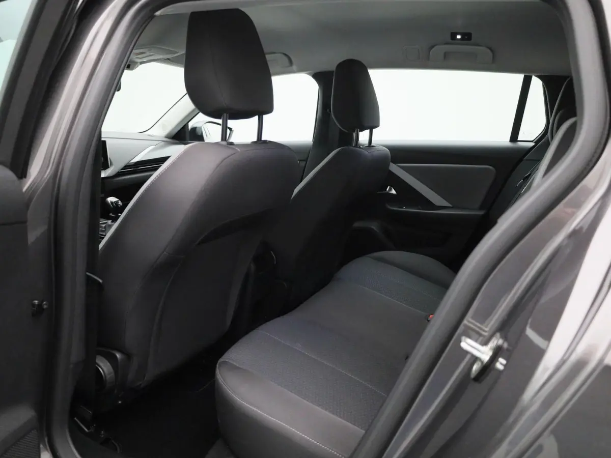 1.2 Level 2 | NAVIGATIE | CLIMATE CONTROL | PARKEERSENSOREN VOOR EN ACHTER | TREKHAAK |