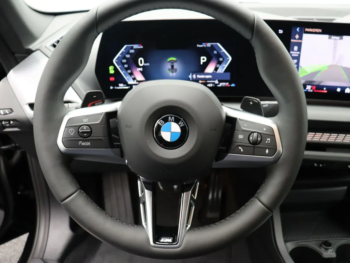 220 M Sportpakket | Driving Assistant Plus | Stuurwielverwarming | 19"
