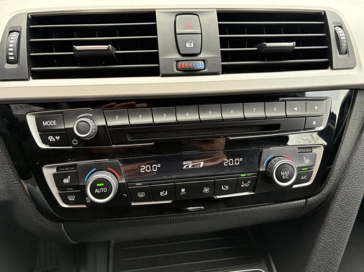 318d | CLIMA | NAVI | STOELVERWARMING