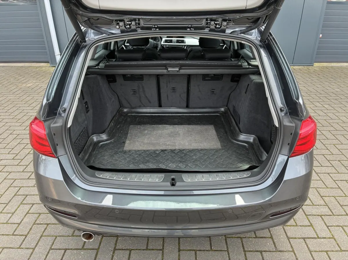 318d | CLIMA | NAVI | STOELVERWARMING