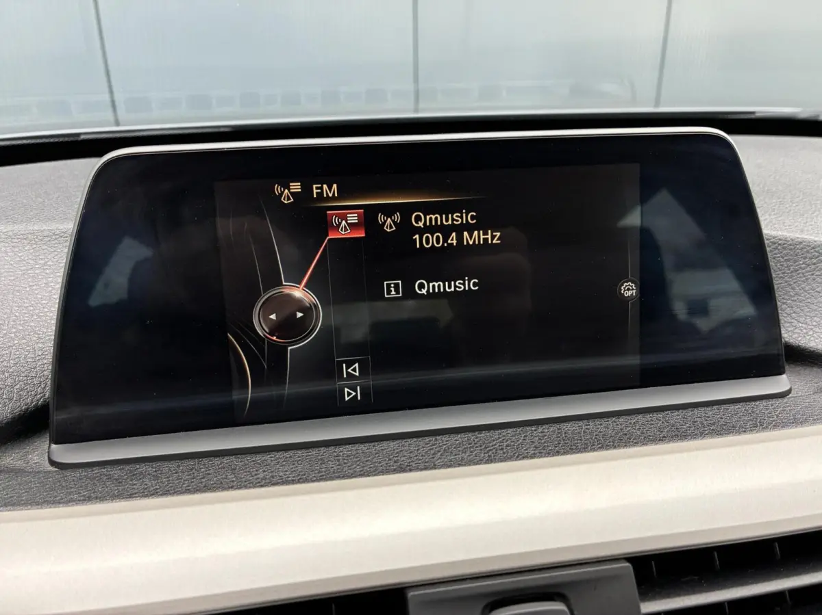 318d | CLIMA | NAVI | STOELVERWARMING
