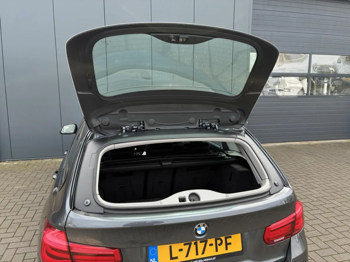 318d | CLIMA | NAVI | STOELVERWARMING