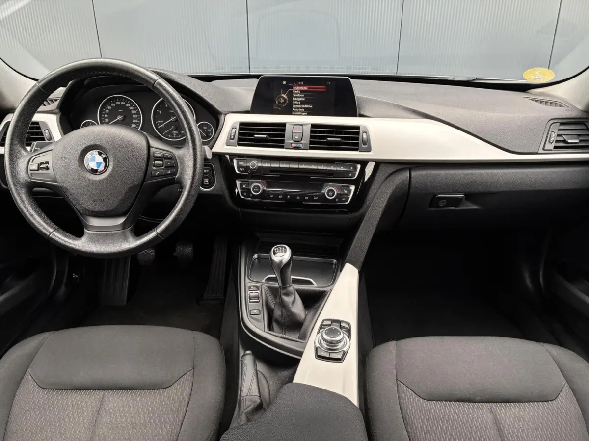318d | CLIMA | NAVI | STOELVERWARMING