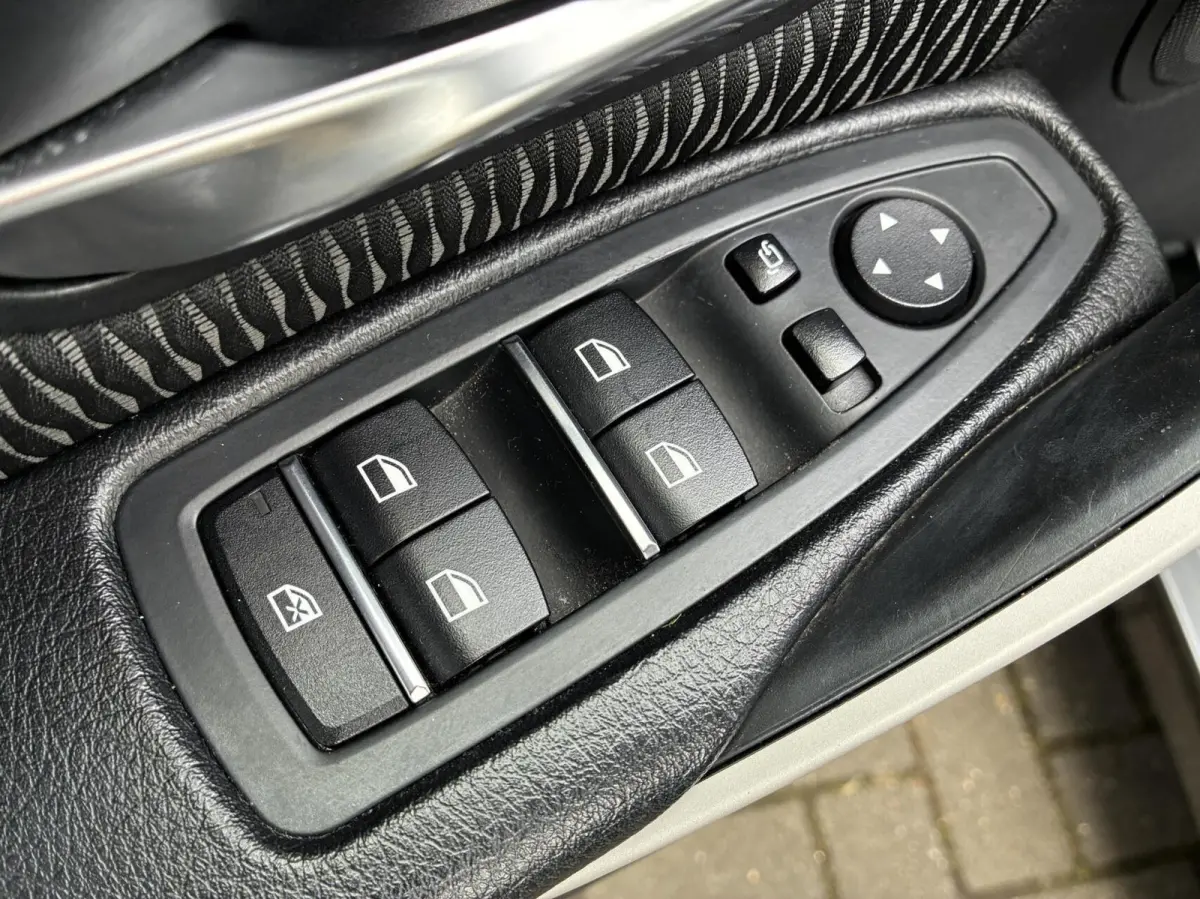 318d | CLIMA | NAVI | STOELVERWARMING